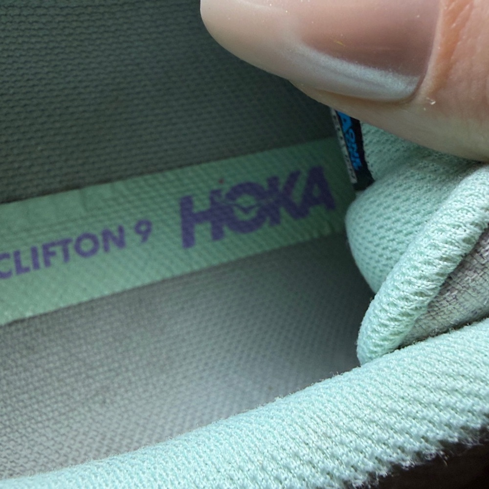 HOKA Clifton 9 Sneakers Size 5MD White / Mint / Lavender - Picture 4 of 12